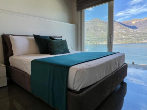 Luxury Lakefront Penthouse Lezzeno